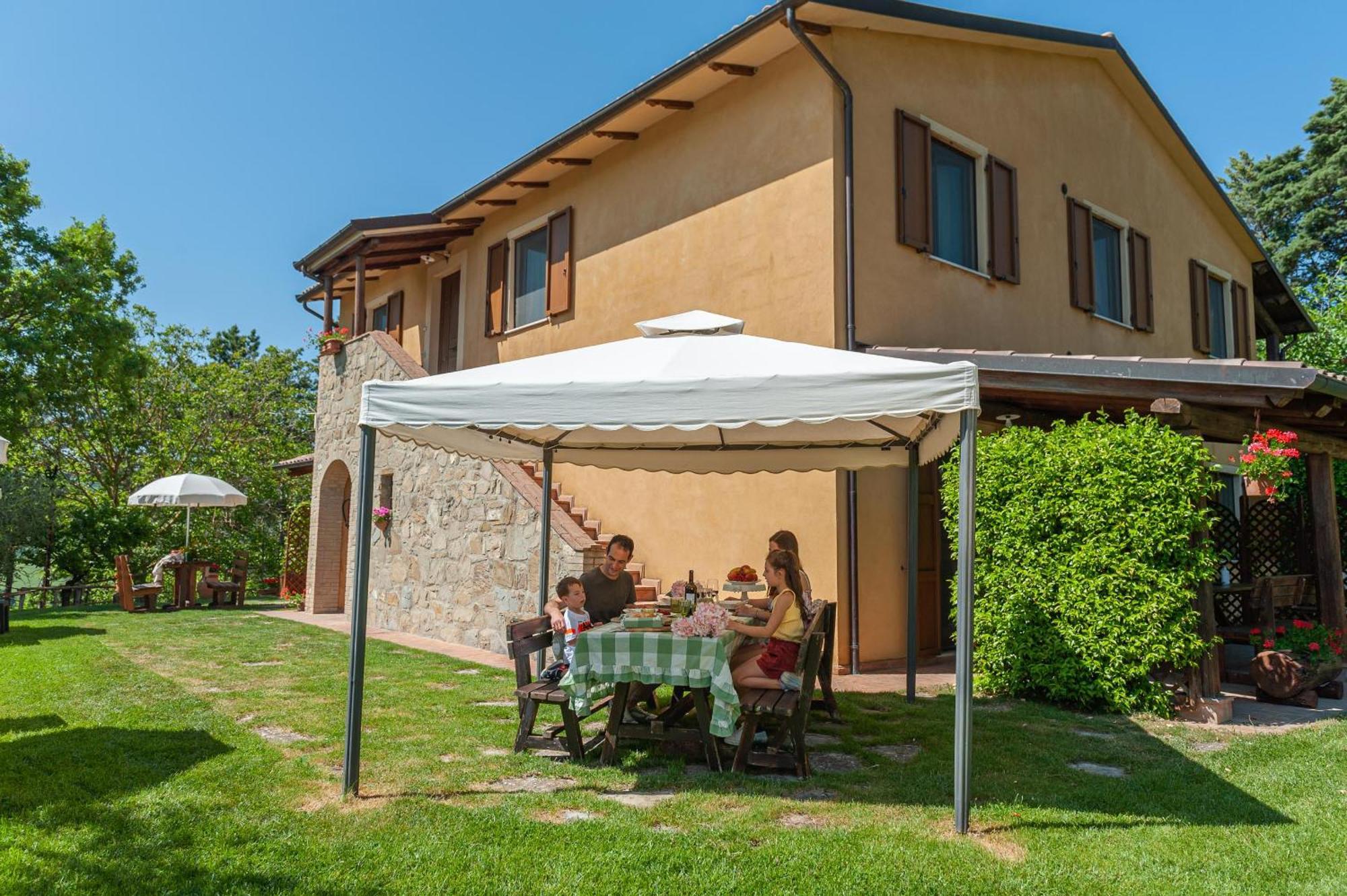 Agriturismo Le Dolci Colline Valfabbrica Eksteriør bilde